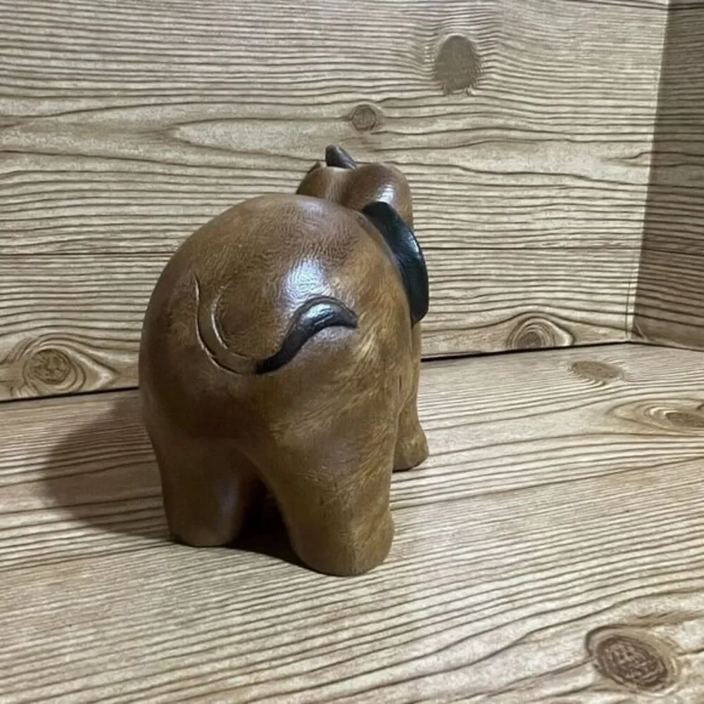 VTG‎ Wooden Elephant Handcrafted in Kingdom of Thailand for The Mandalay Box Co